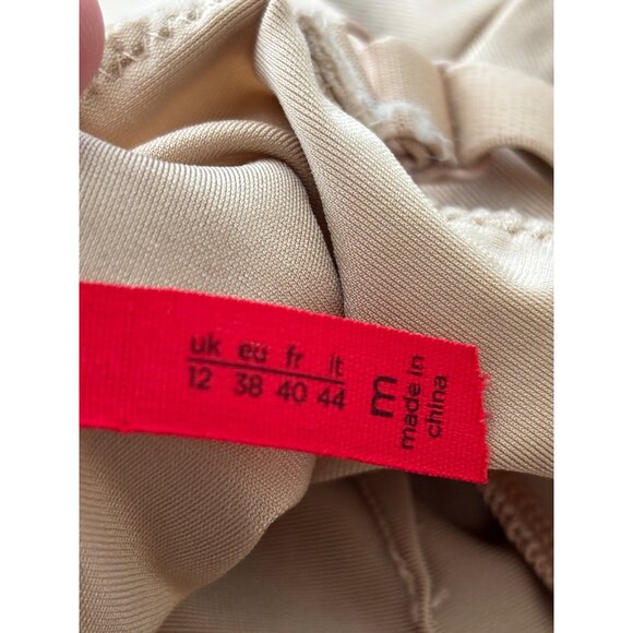 Spanx Simplicity Shapewear Tank Nude Beige Medium Adjustable Straps Nylon Blend - Picture 9 of 12